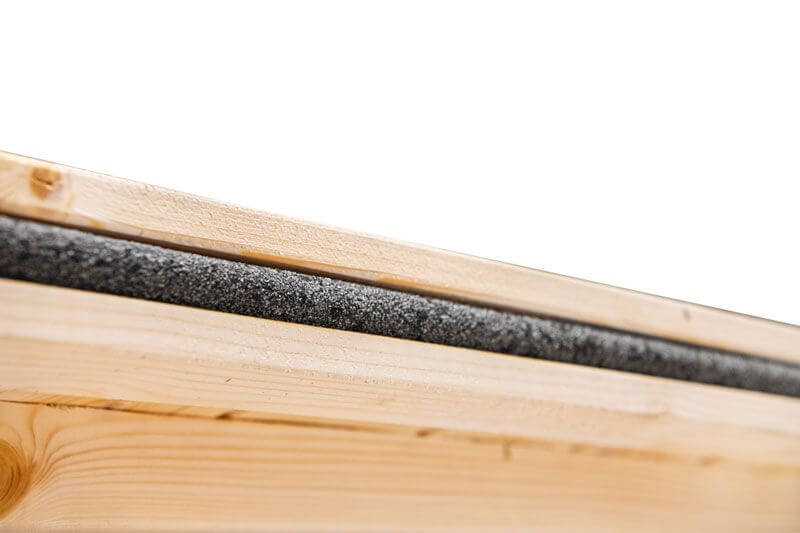 Stockage de bois de chauffage Brandr épicéa non traité 19 mm incl. bâche de toit vue de face.